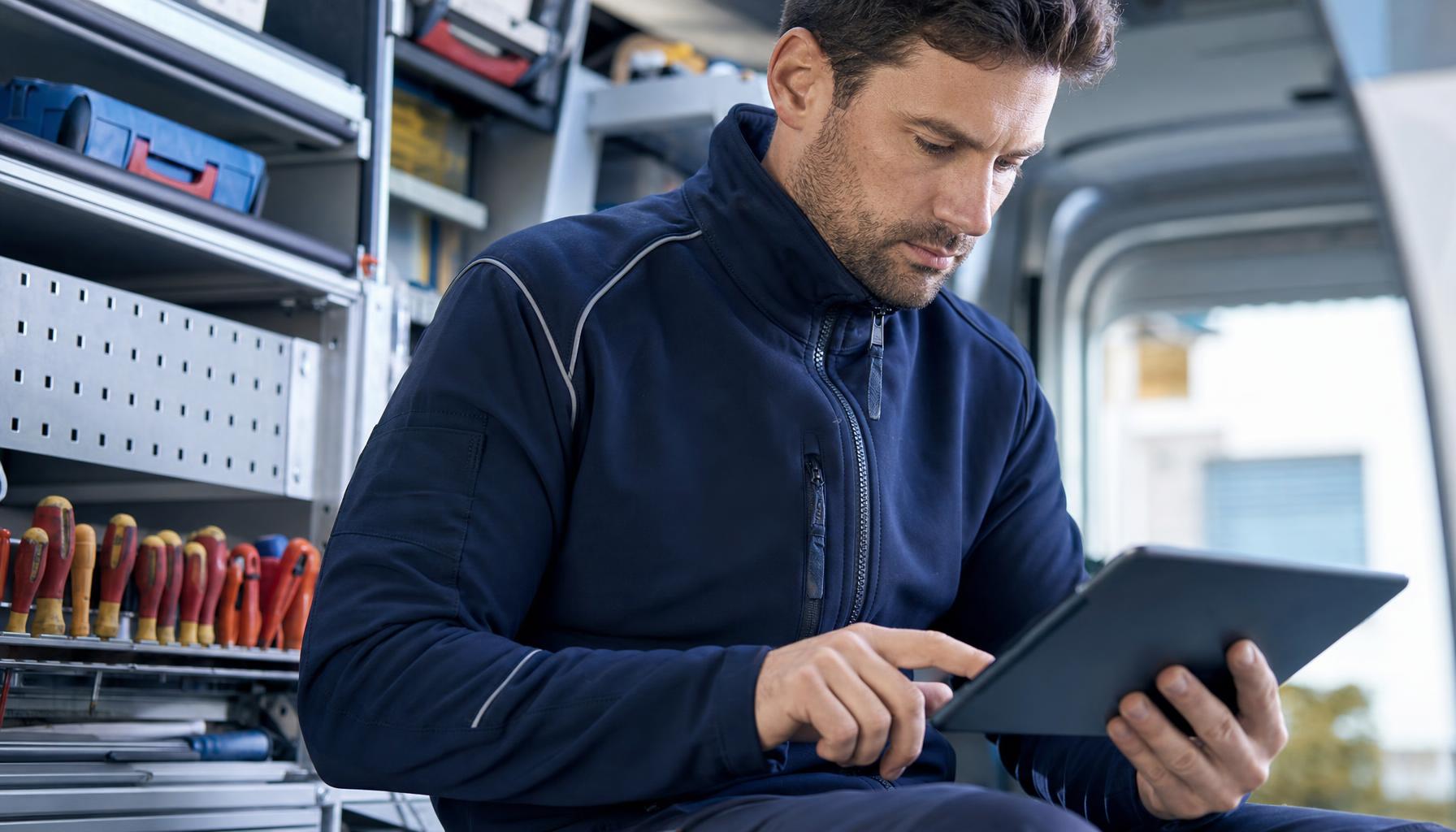 Gestionale rapportini di intervento: come digitalizzare i moduli cartacei per tecnici sul campo
